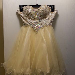 Teen formal short dress